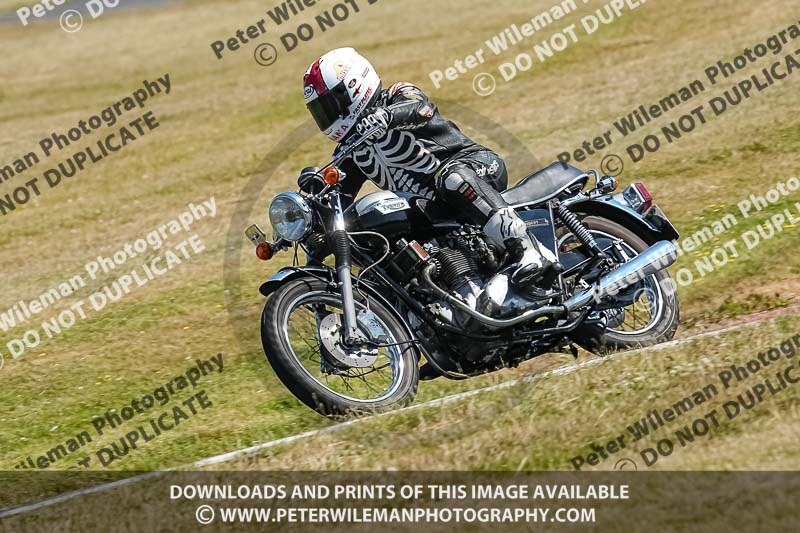 cadwell park;cadwell park photographs;cadwell trackday photographs;enduro digital images;event digital images;eventdigitalimages;peter wileman photography;racing digital images;trackday digital images;trackday photos